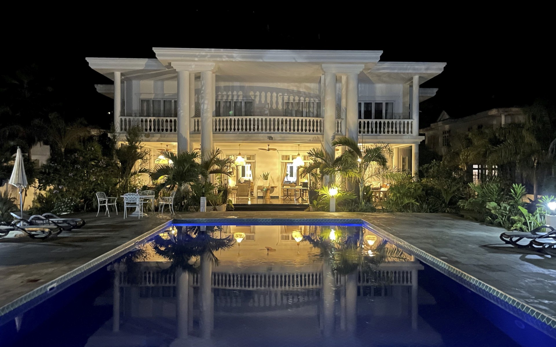 Chateau Elysium | Boutique guesthouse and private villas on Beau Vallon ...